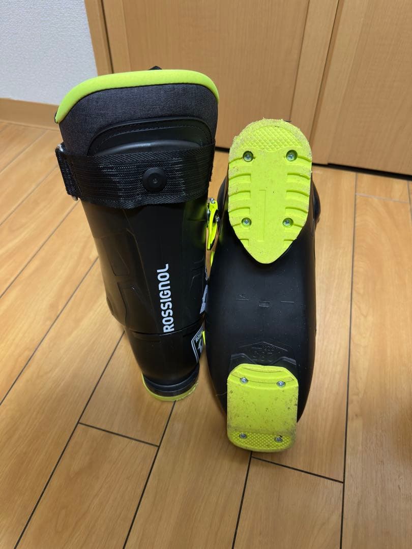 ROSSIGNOL EVO 70 スキーブーツ黒×蛍光グリーン　28.5