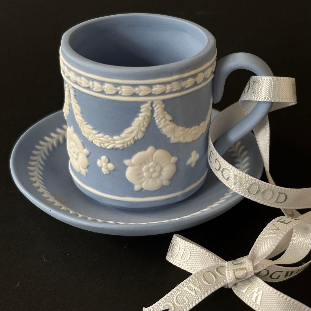 ウェッジウッド　ホリデーオーナメント　クリスマス　ティーポット　カップ＆ソーサー