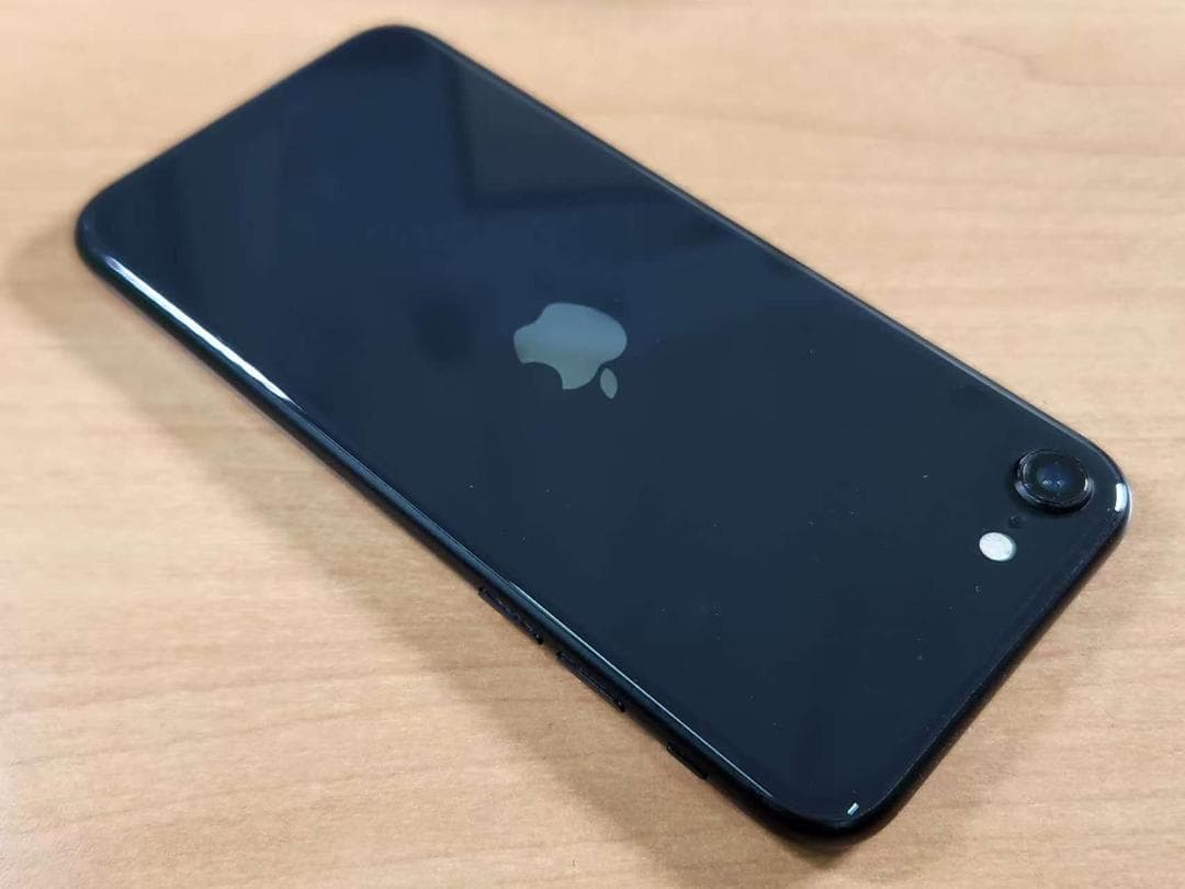 020500G iPhone SE 第2世代A2296 最大容量84%