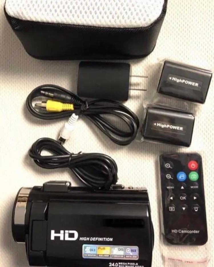 ❤超軽量コンパクトで扱いやすい❣充電しながら撮影OKで超便利♪❤ビデオカメラ