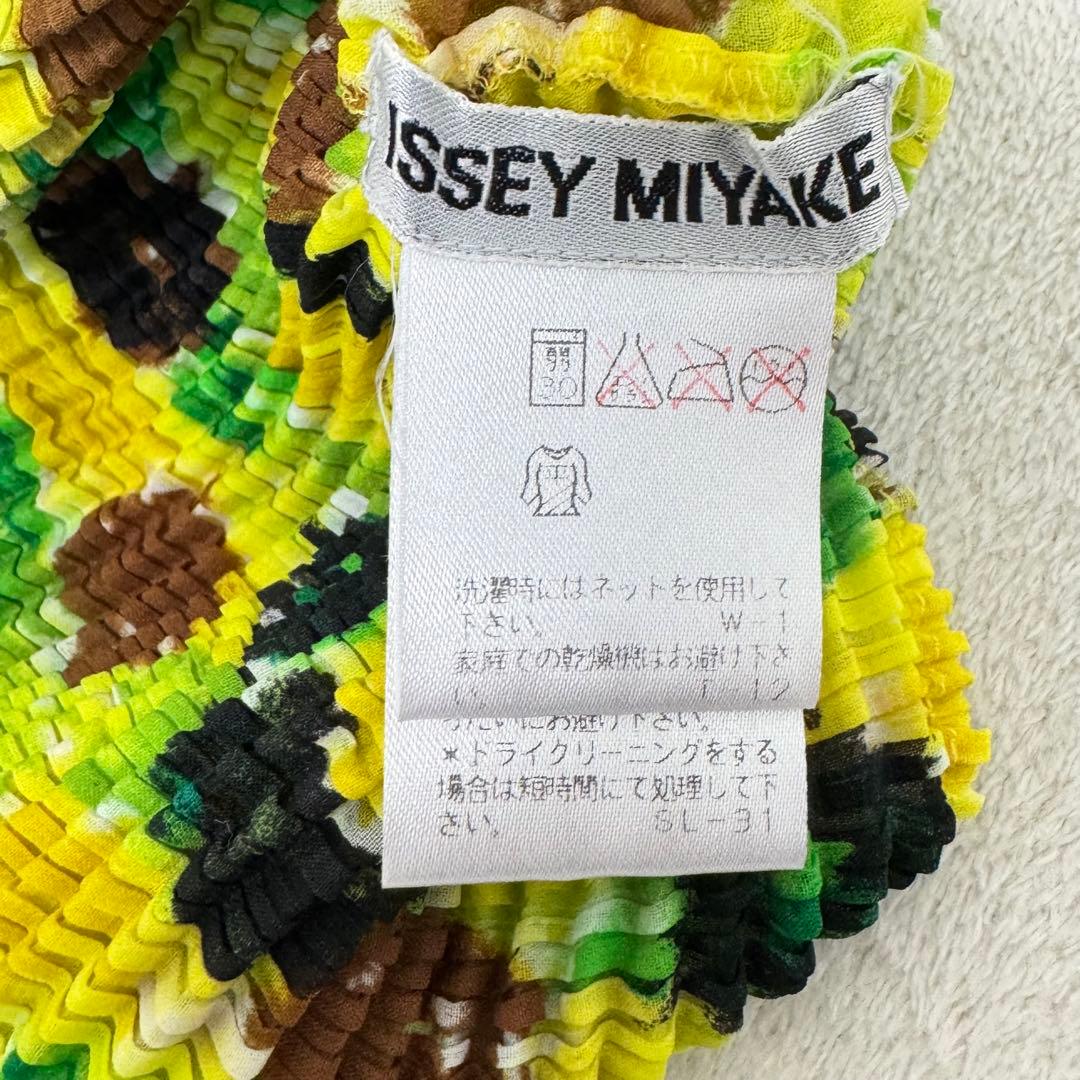極美品✨ISSEY MIYAKE プリーツ　総柄　長袖　ハイネック　トップス