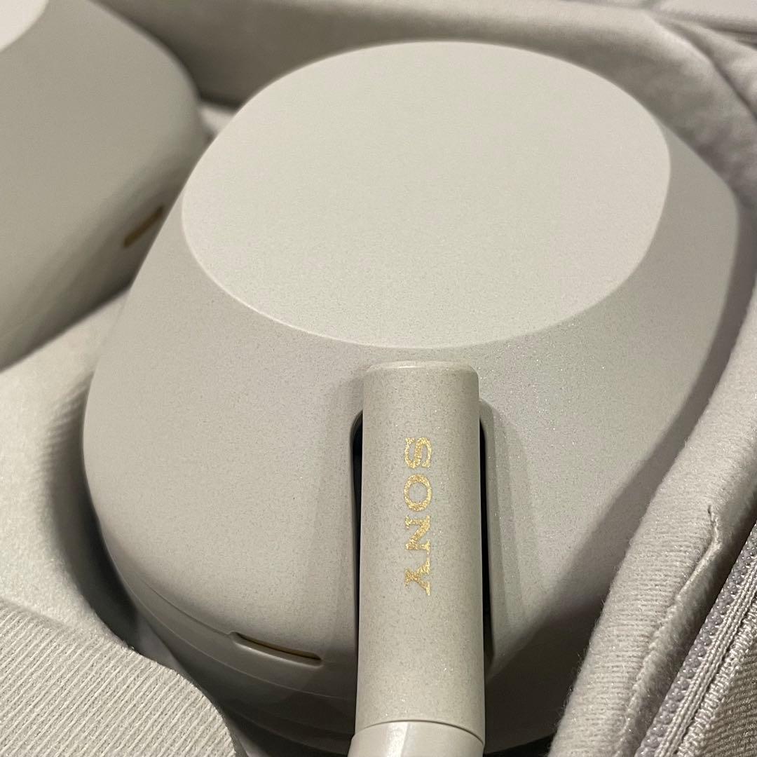 新品未使用 SONY WH-1000XM5ワイヤレスヘッドホン プラチナシルバー