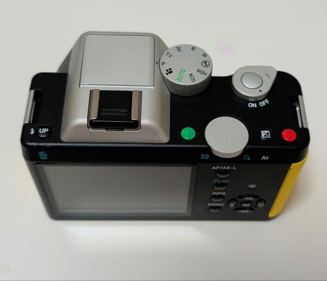 Pentax K-01 レンズ交換式デジタル一眼カメラ ボディ