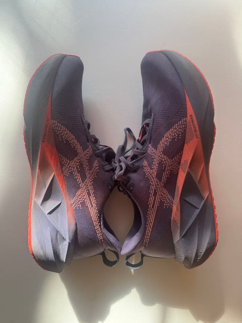 【状態良好】アシックス　ASICS Novablast 5 / 27.5cm