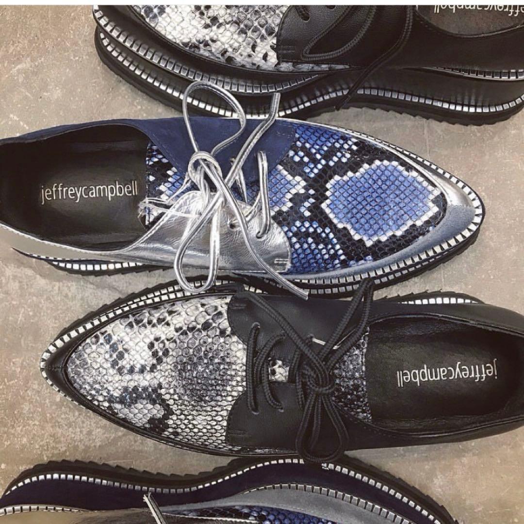 新品 未使用 ジェフリーキャンベル パイソン柄 レースアップシューズ 厚底靴
