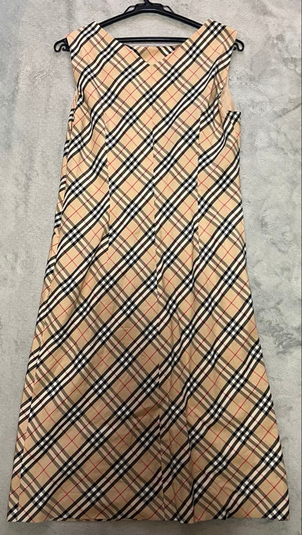 バーバリー　チェック柄 ベージュスカート
