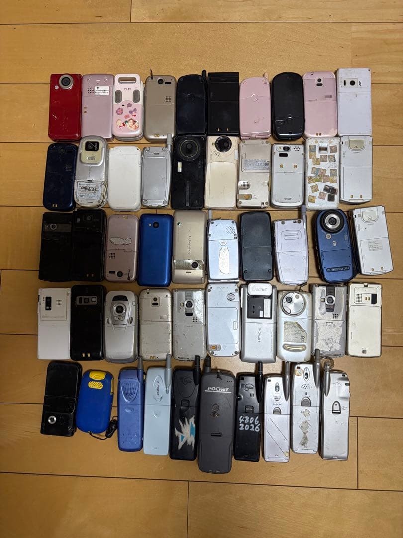 携帯電話　ガラケー　全50台　動作未確認品 修理部品取り専用