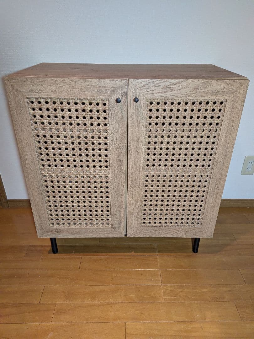 《送料込》LOWYA ラタン調キャビネット リビングボード 棚 収納ロウヤ