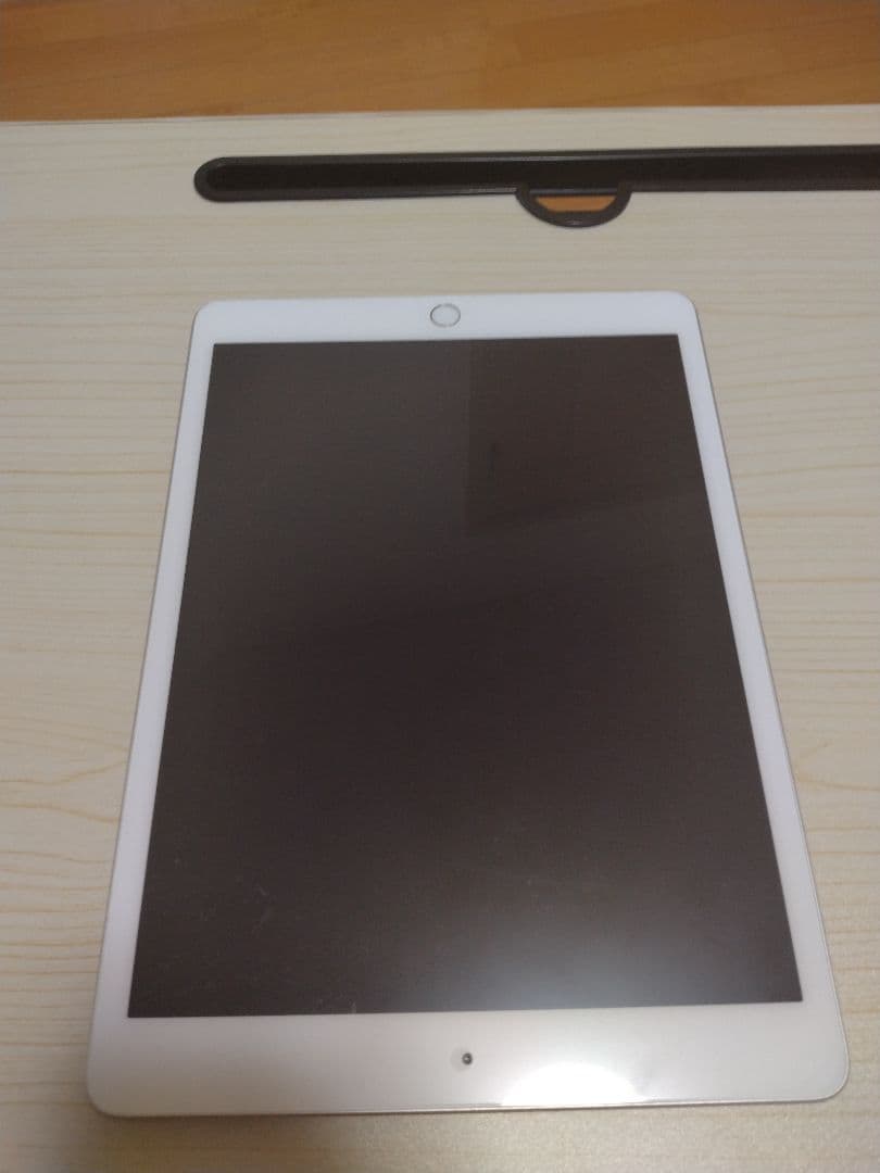 Apple iPad 10.2インチ シルバー 本体、128GB