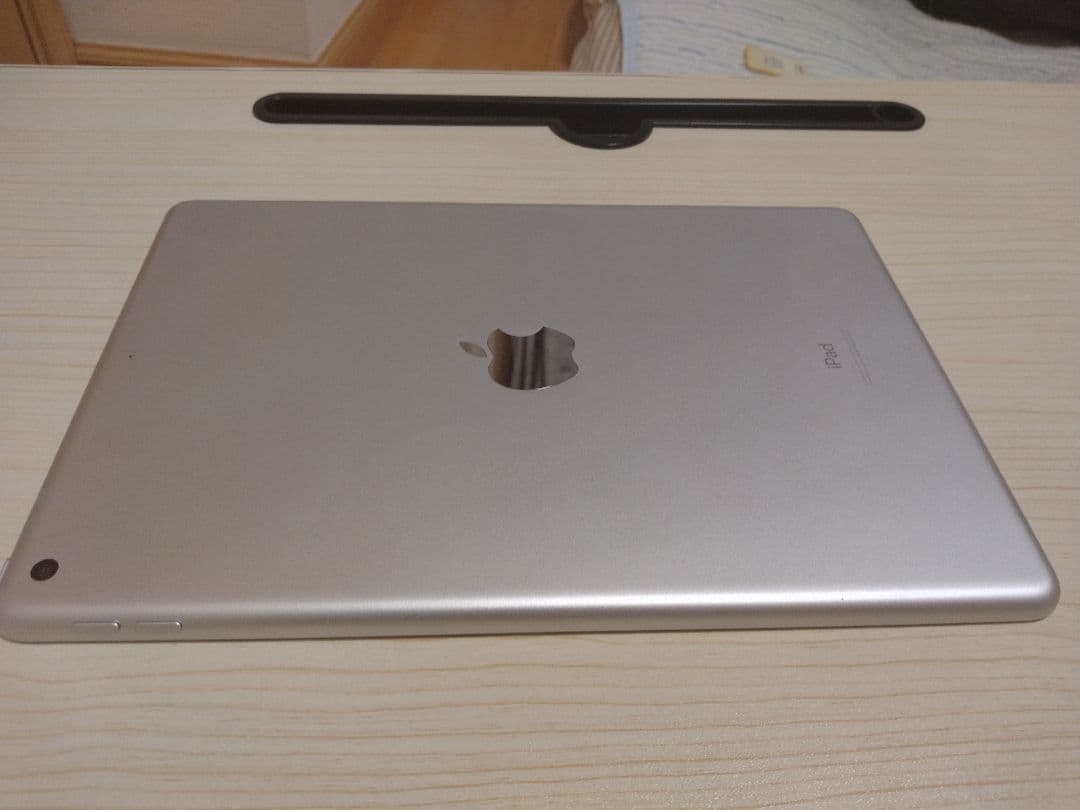 Apple iPad 10.2インチ シルバー 本体、128GB