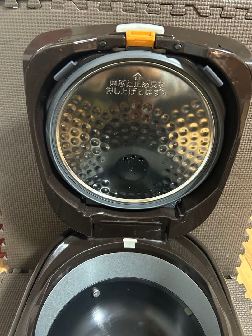 象印 IH炊飯ジャー　NW-VCT10 2024