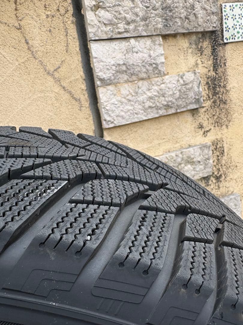 235/60/18 スタッドレス　ホイールセット　ボルボ　XC90