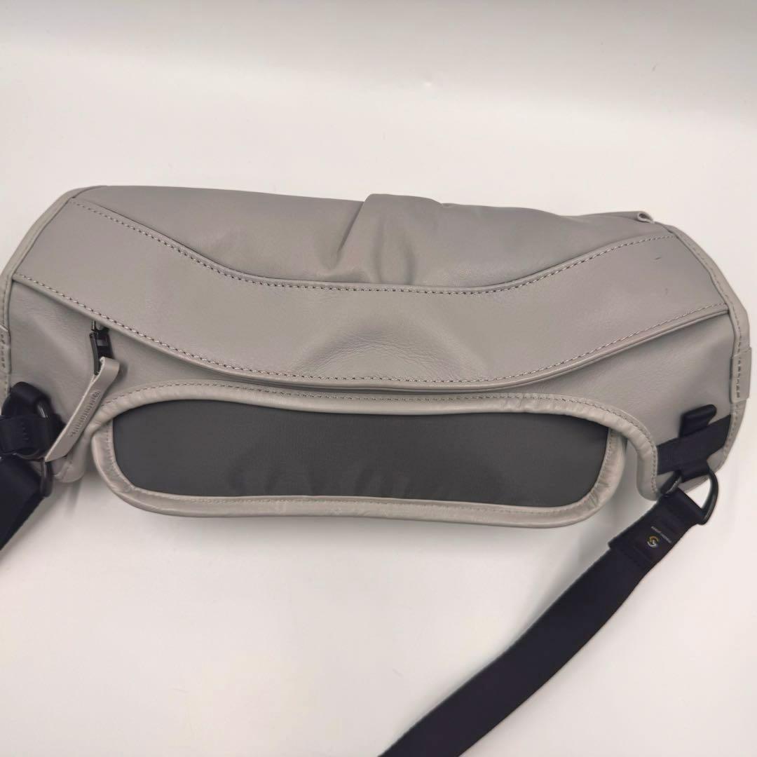 希少 マスターピース ボディバッグ 防水 カウレザー グレー クロスボディ