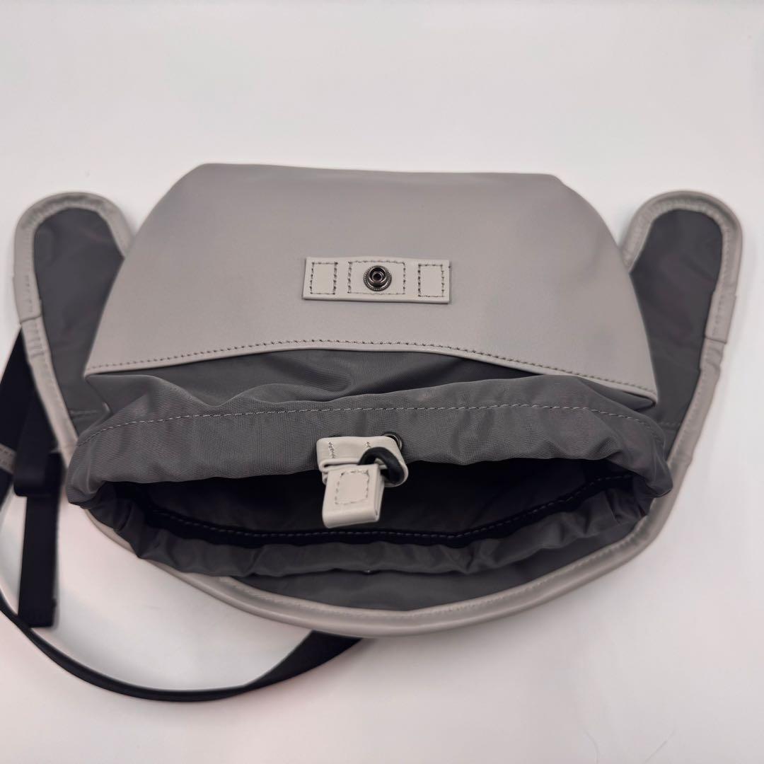 希少 マスターピース ボディバッグ 防水 カウレザー グレー クロスボディ