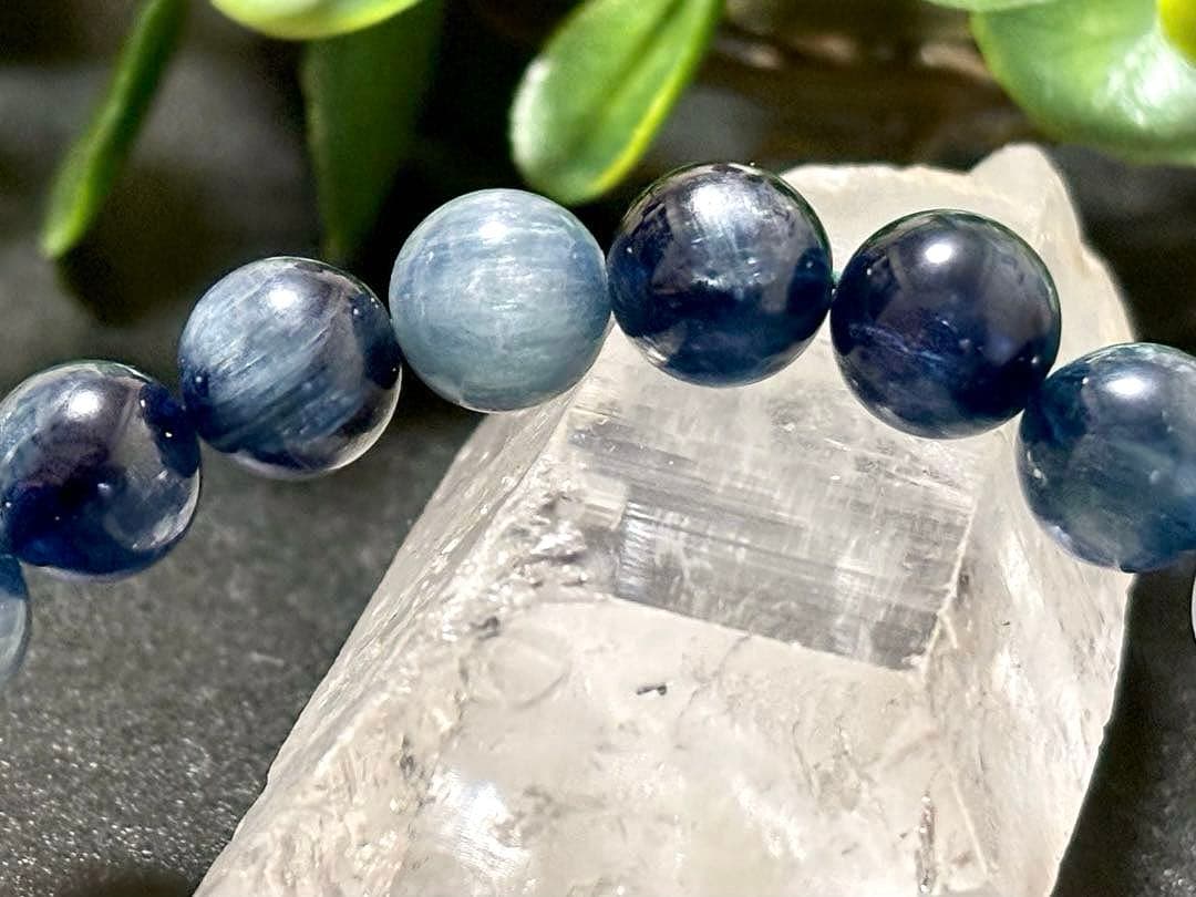 A-m@　究極品質　幻のモザンビーク産グリーンブルーカイヤナイト