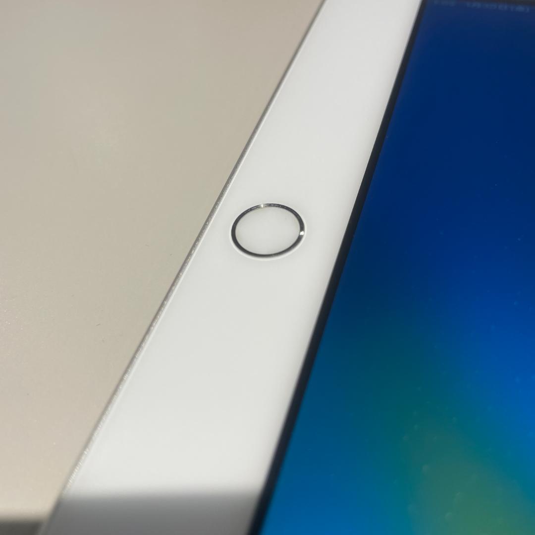 iPad 第5世代 A1823 32GB sim対応