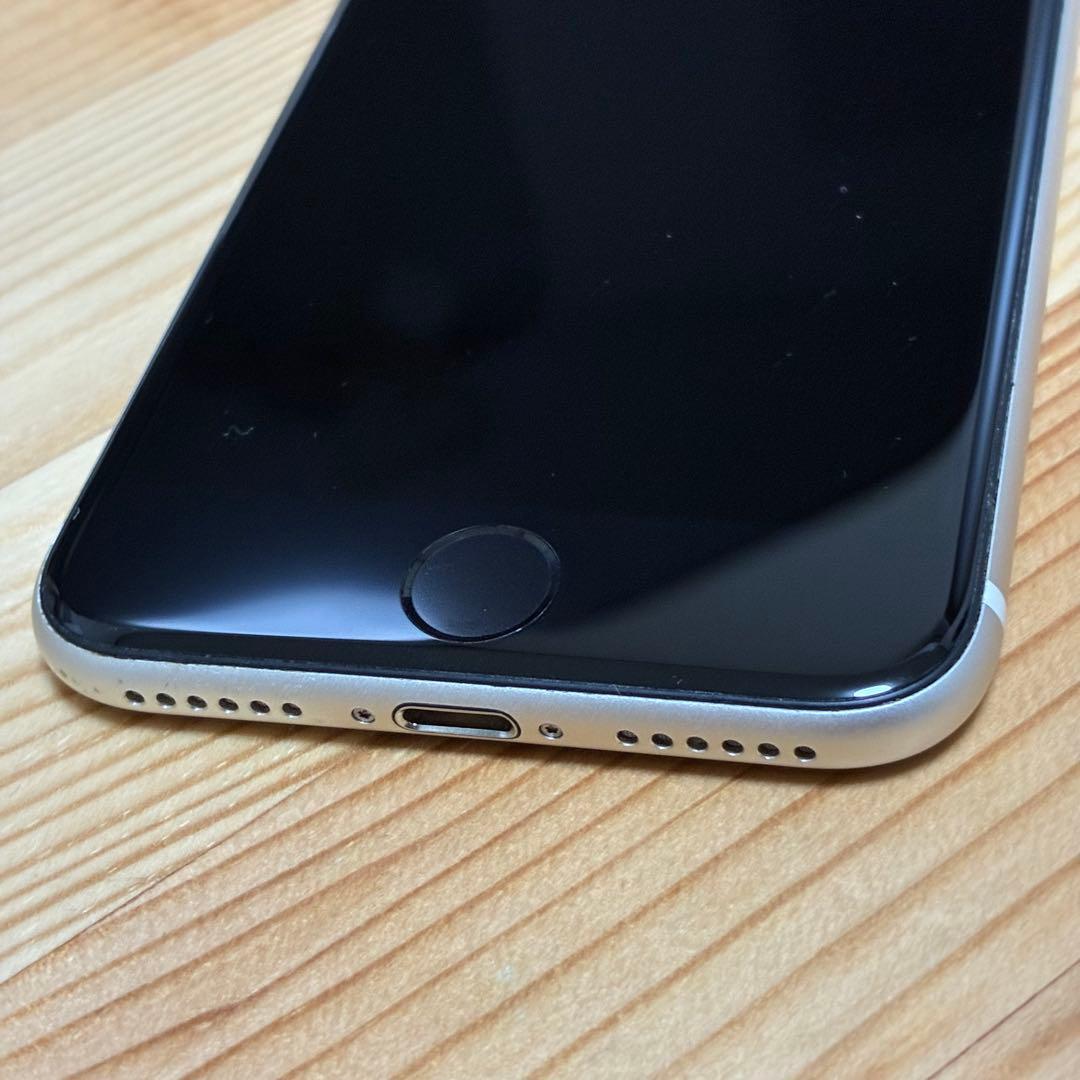 s*a様 バッテリー新品　iPhoneSE第3世代64GB SIMフリー　美品