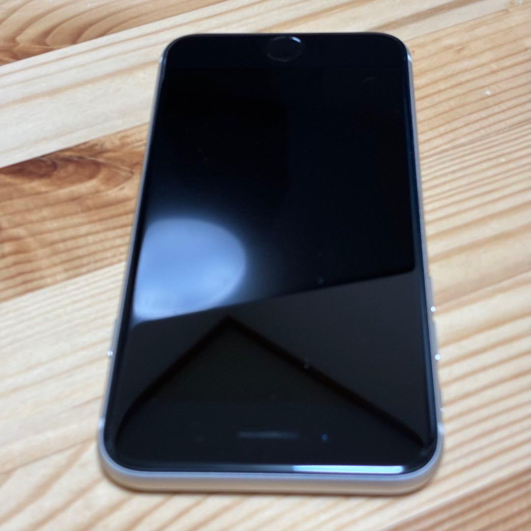 s*a様 バッテリー新品　iPhoneSE第3世代64GB SIMフリー　美品