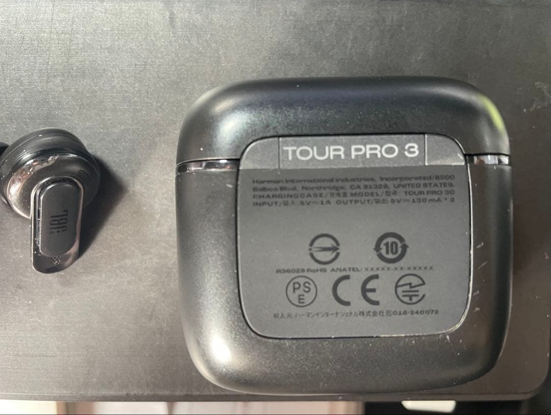 JBL Tour Pro 3ワイヤレスイヤホン