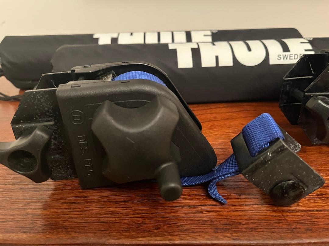 Thule スーリー　サーフボードキャリア　パッド付き
