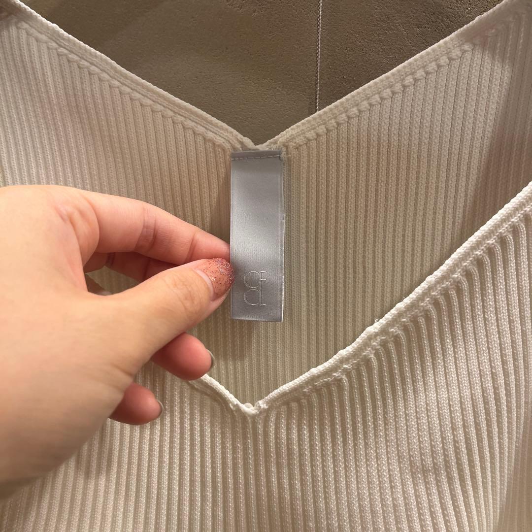 限定値下げCFCL 美品！　ホワイト Vネック ノースリーブ チュニック