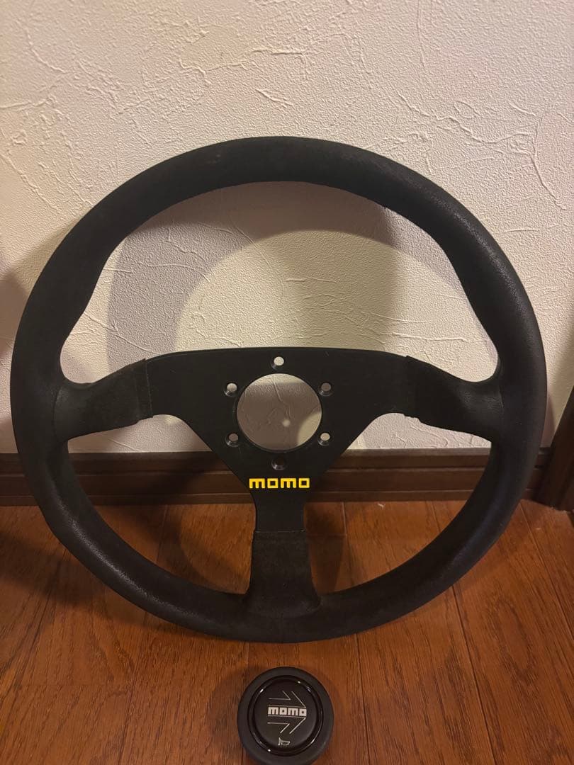 MOMO モモ ステアリング M-46 MOD.78(モデル78) 32φ