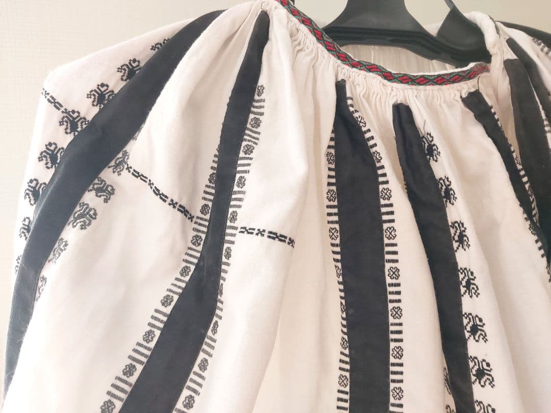 よ*お様 ルーマニア刺繍❀ヴィンテージブラウス