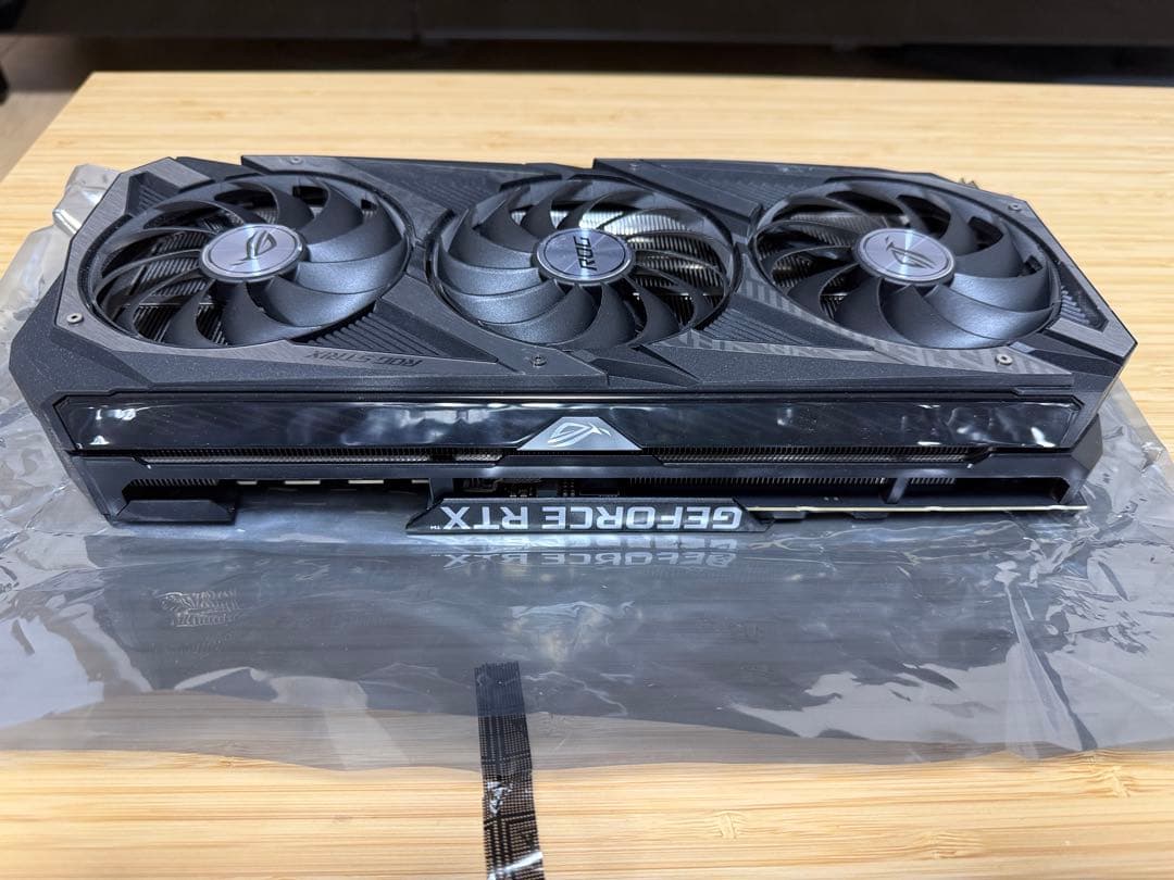 グラフィックボード・グラボ・ビデオカード ASUS ROG-STRIX-RTX3070TI-O8G-GAMING