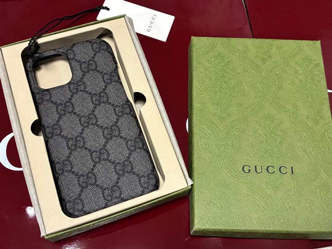 GUCCI アイフォンケース　アイフォン15