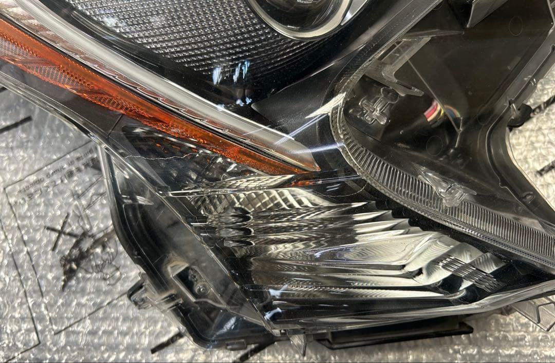 トヨタ 50プリウス zvw50 前期 ヘッドライト 運転席側 右側