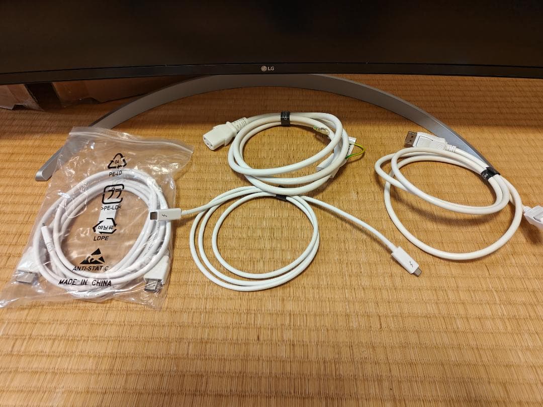 LG 40WP95C-W 39.7インチ 5K2K ウルトラワイドモニター