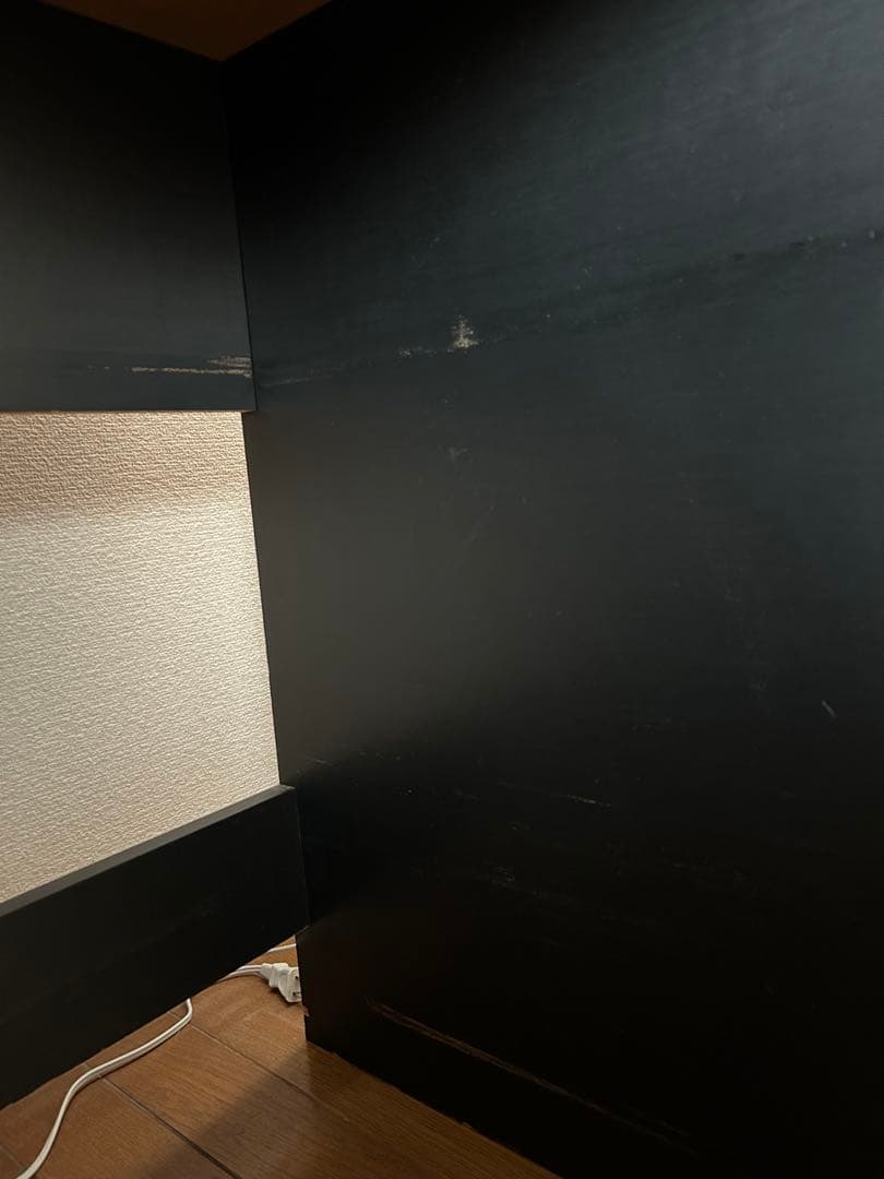 黒い　デスク　パソコンデスクにも。