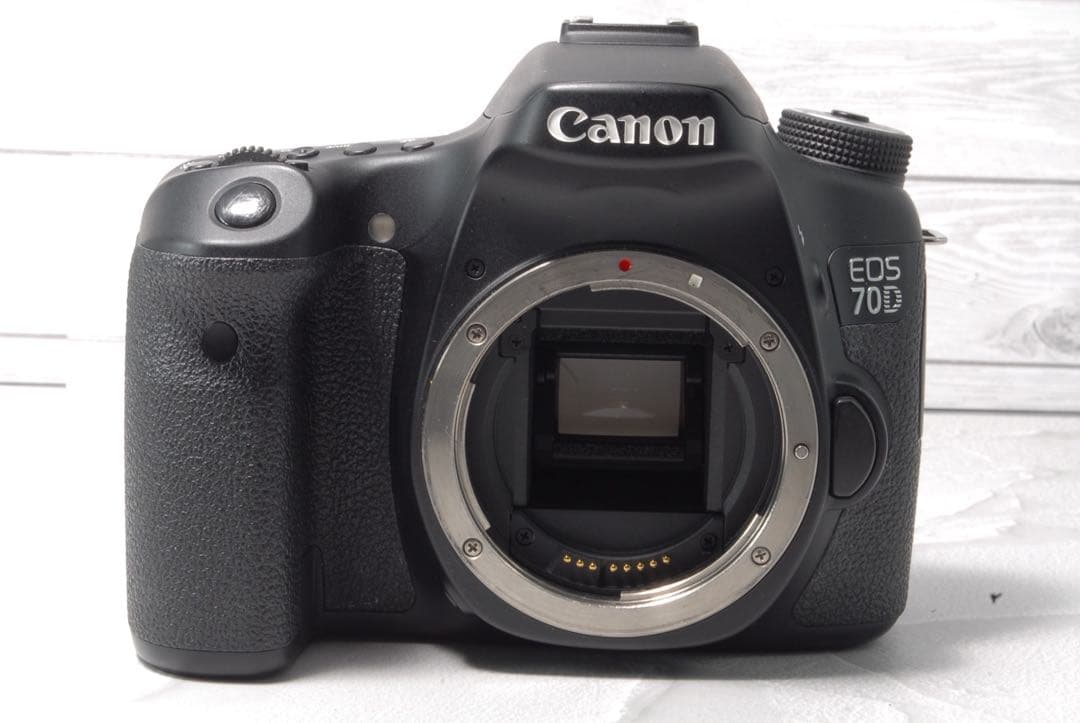 Canon EOS 70D ダブルレンズキット Wi-Fi搭載 スマホ転送OK