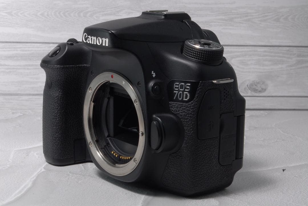 Canon EOS 70D ダブルレンズキット Wi-Fi搭載 スマホ転送OK
