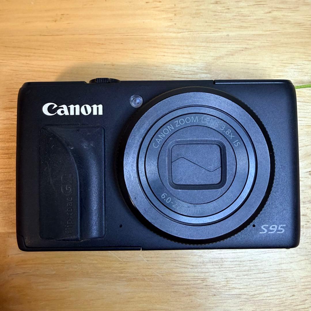 【写真18枚】Canon S95 コンパクトデジタルカメラ