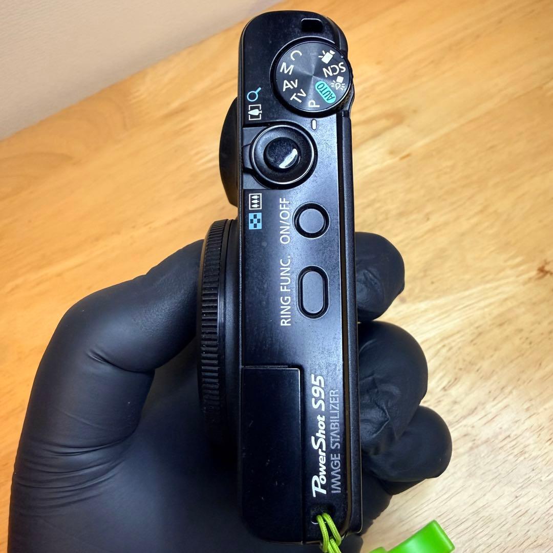 【写真18枚】Canon S95 コンパクトデジタルカメラ