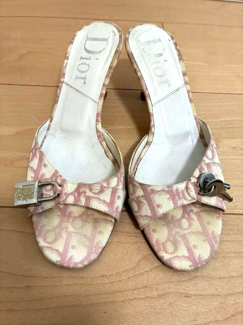 Dior ディオール ミュール 南京錠 鍵 チャーム