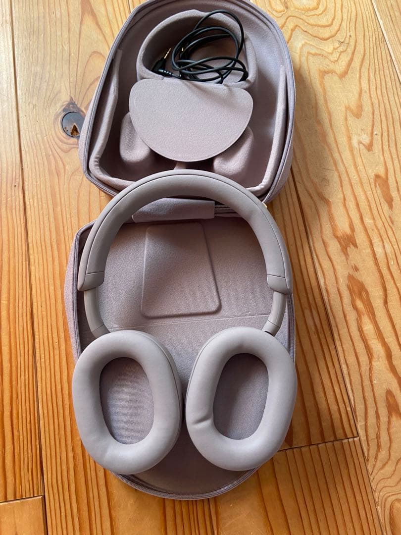 最終値下げSONY　WH1000XM5 　　　　　　　　　　　　スモーキーピンク