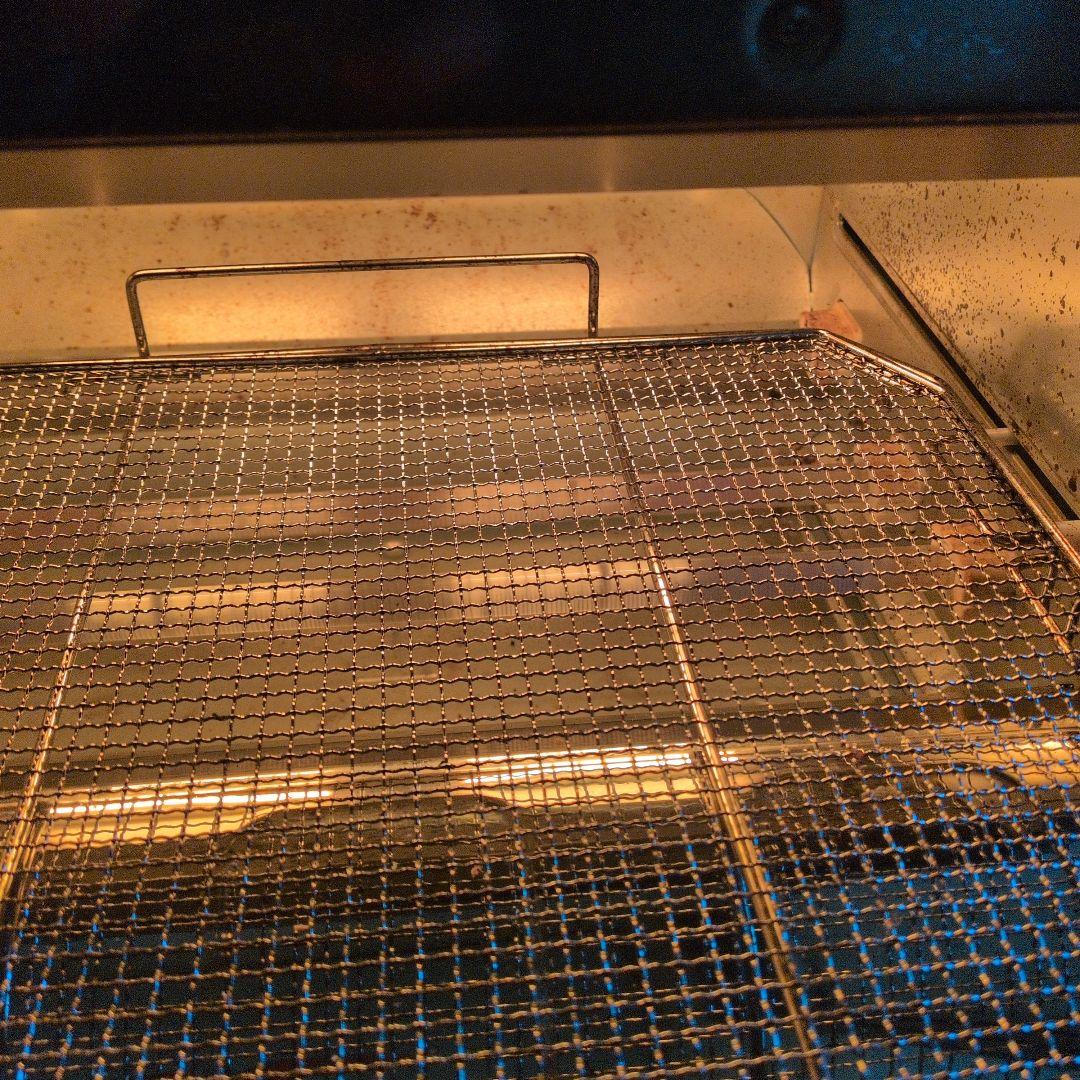 ヒーター式トースター 200〜240℃トースト４枚焼ける。