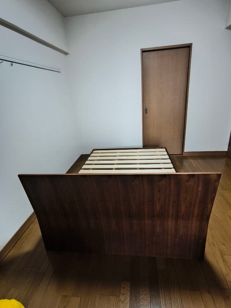 【ACTUS】ダブルベッドフレーム　ウォールナット