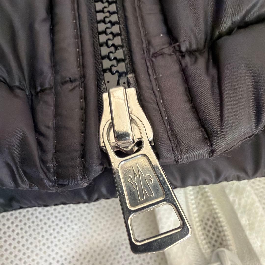 MONCLER ブラック ダウンジャケット BRAMANT
