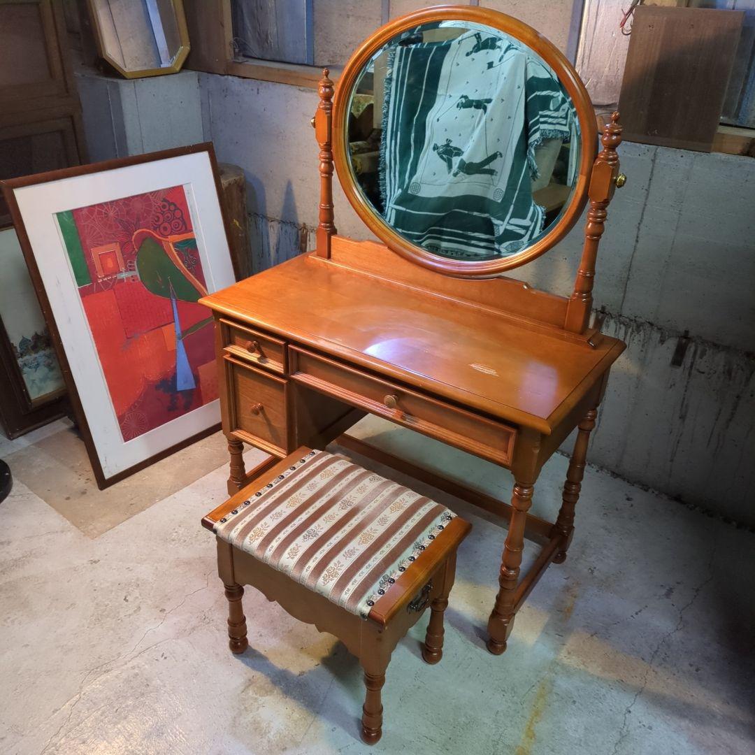 横浜ダニエル ドレッサー 鏡台 丸型ミラー ビンテージ アーリーアメリカン