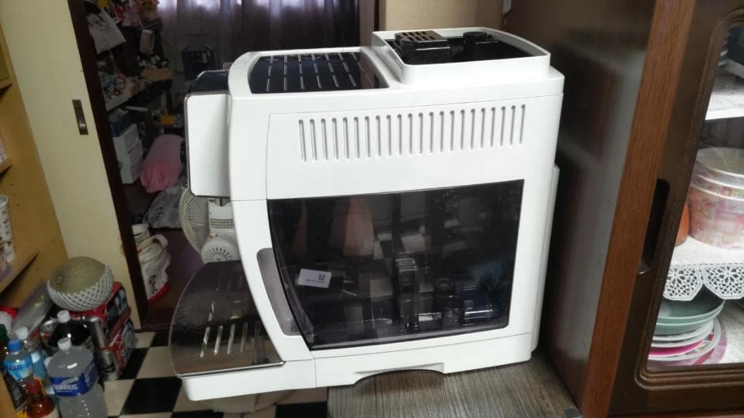 DeLonghi Magnifica S ECAM2310WNエスプレッソマシン