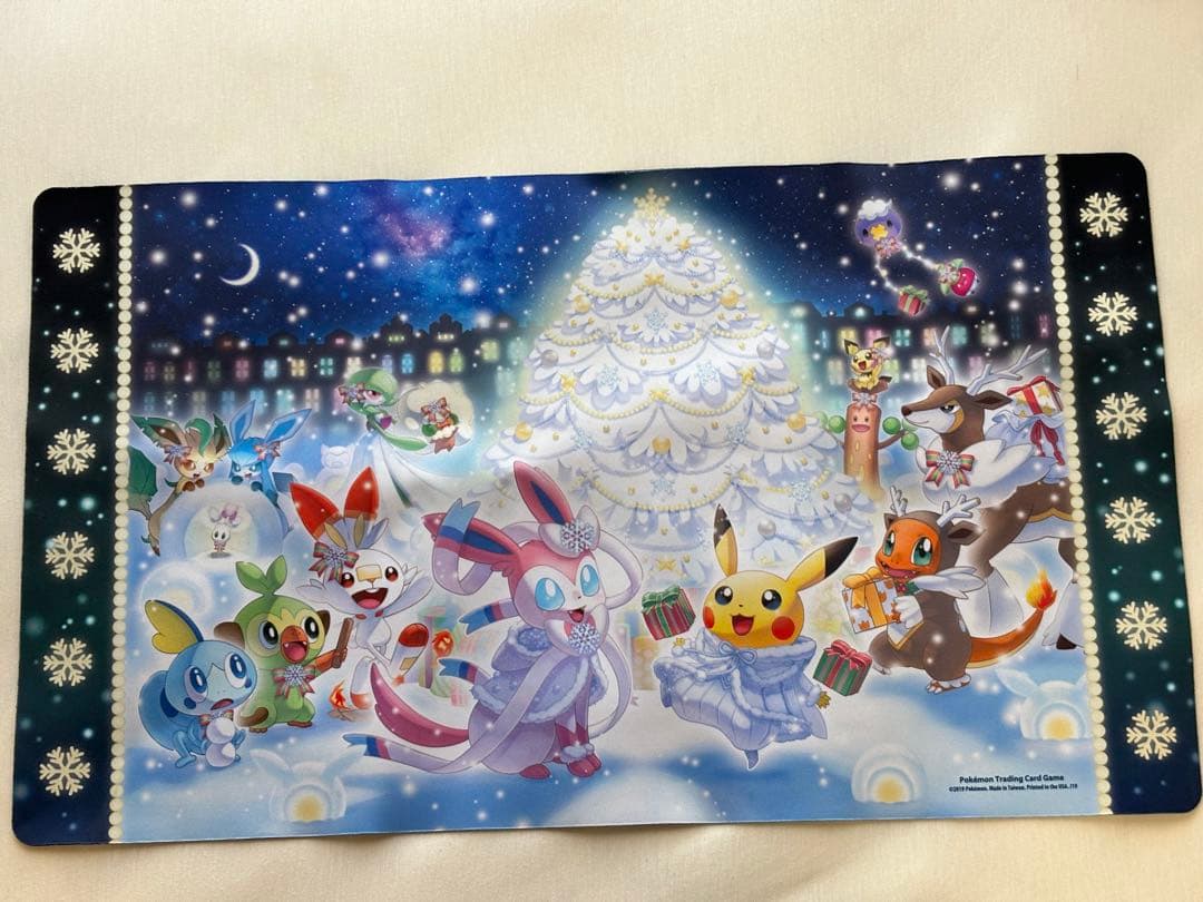 ※最終値下げ※海外 ポケモンセンター限定 ポケカ プレイマット クリスマス