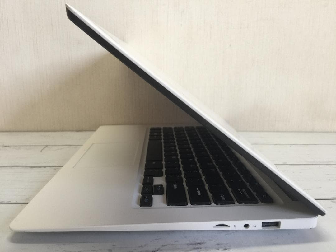 CHUWI LapBook 14型TFT液晶 軽量コンパクトノートパソコン