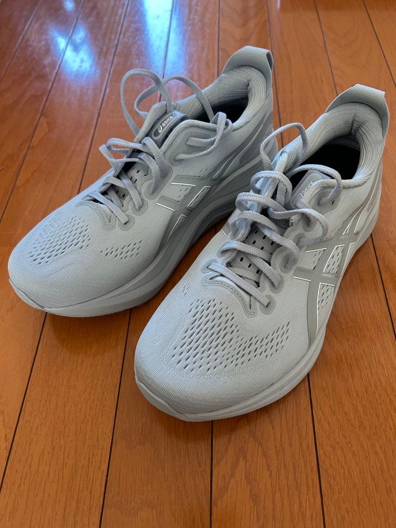 アシックスGEL-KAYANO 32 ゲルカヤノ　グレー27.5 cm 4E