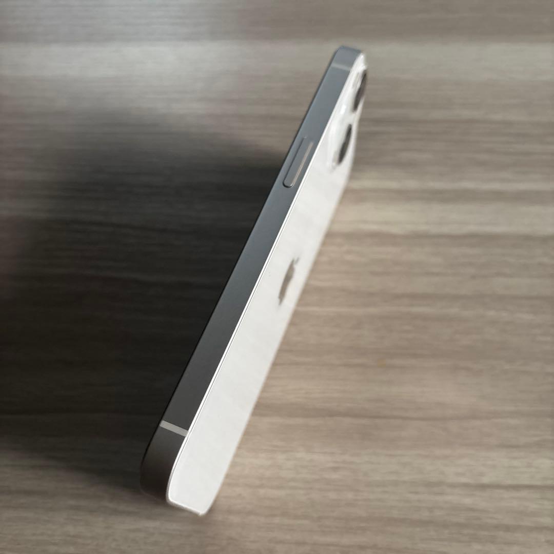 iPhone 13 ホワイト Apple simフリー