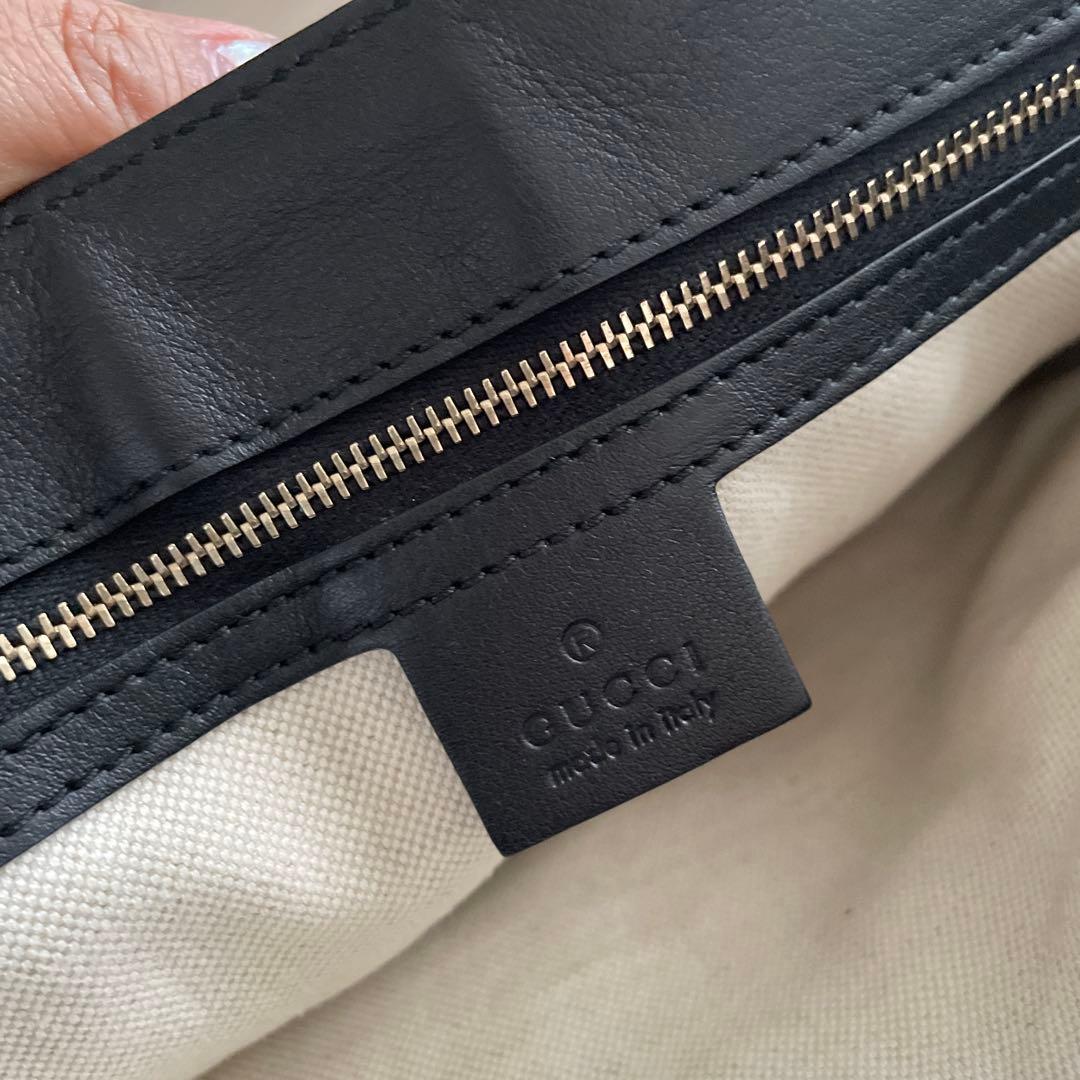 【GUCCI】マイクロGGシマトートバッグ 黒 エナメル