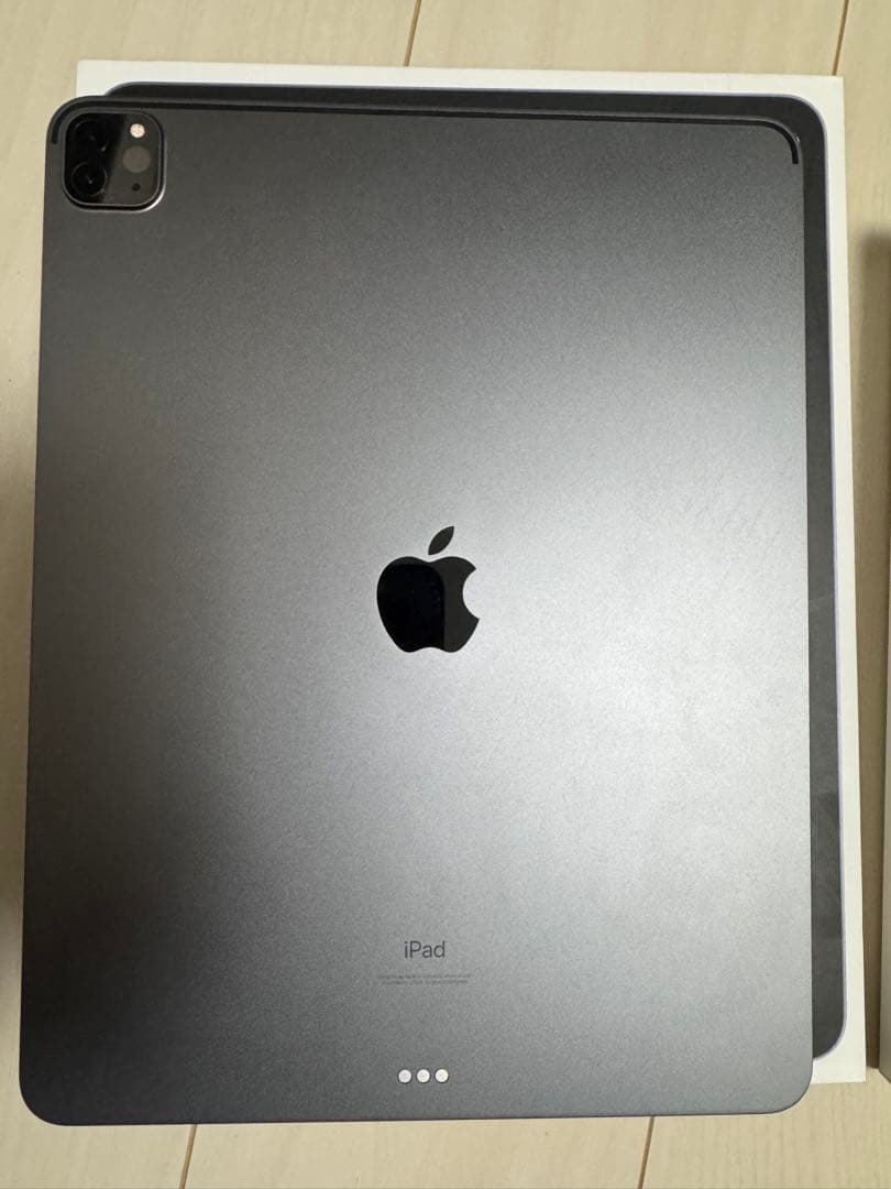 iPad Pro 12.9（第５世代）スペースグレー 本体