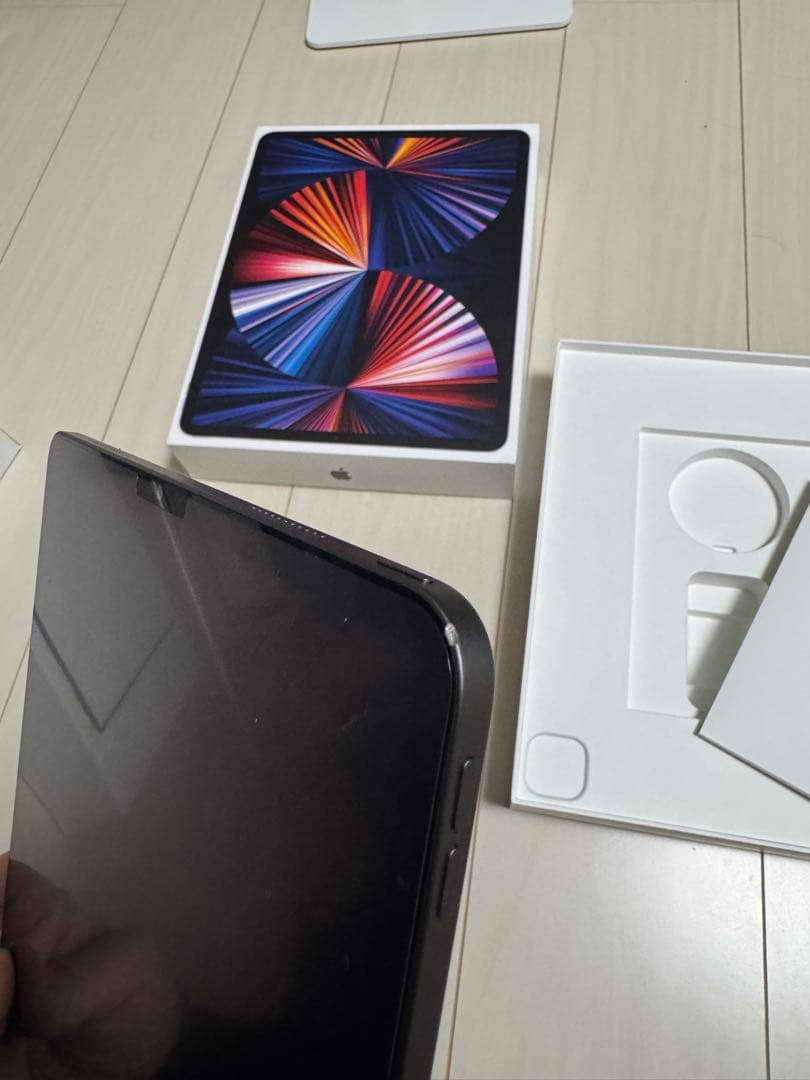 iPad Pro 12.9（第５世代）スペースグレー 本体